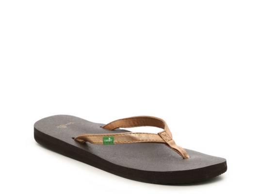 sanuk gold flip flops