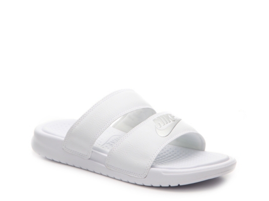 nike flip flops dsw