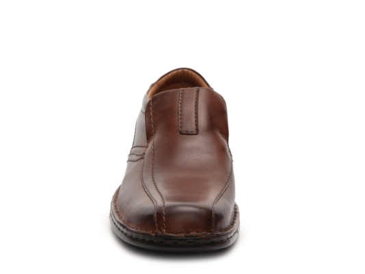 clarks escalade