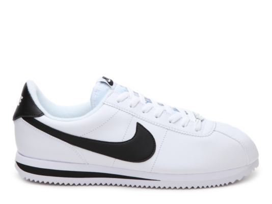 black nike cortez shoes