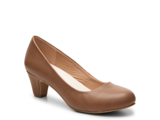 dsw pumps with straps