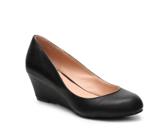 Journee Collection Lenox Wedge Pump Women's Shoes | DSW