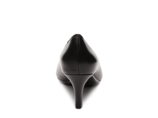 naturalizer oden pump