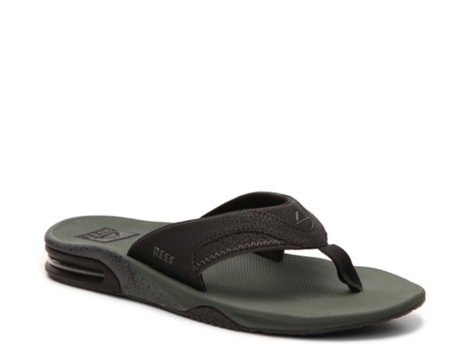reef sandals with bottle opener on bottom