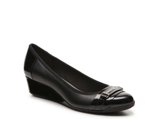 dsw wedge pumps