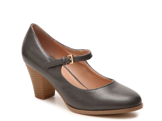 Journee Collection Windy Pump Women's Shoes | DSW