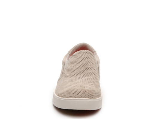 tan slip on sneakers