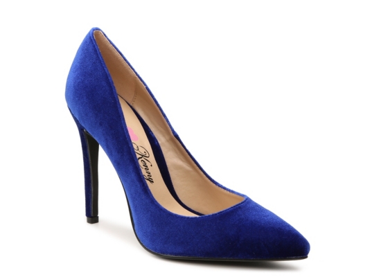 velvet pumps flat