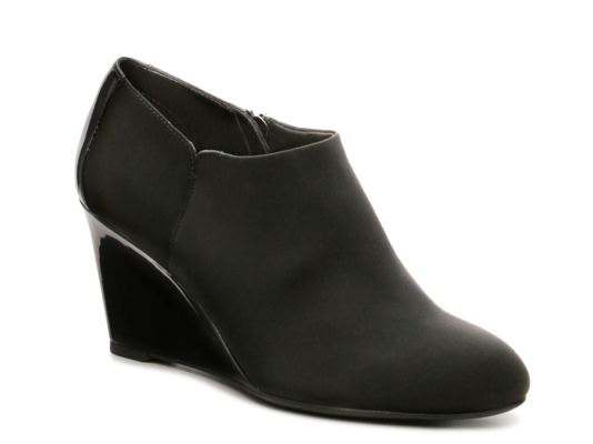 black wedge shooties