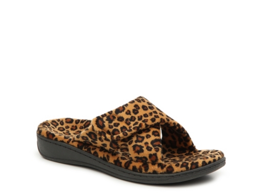 vionic slippers dsw