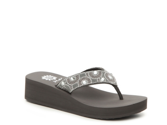 wide width wedge flip flops