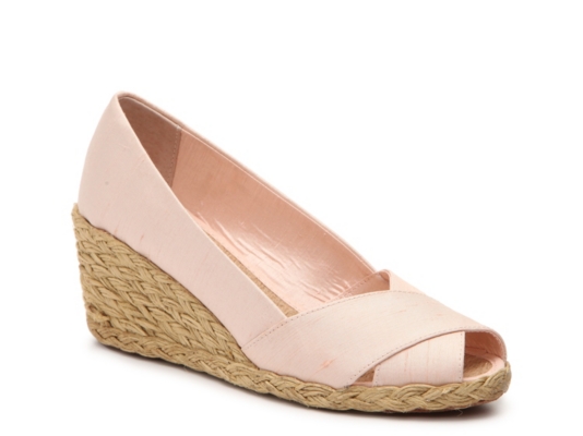 laurene wedge pump
