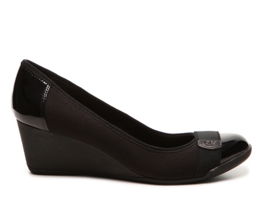 anne klein active pumps