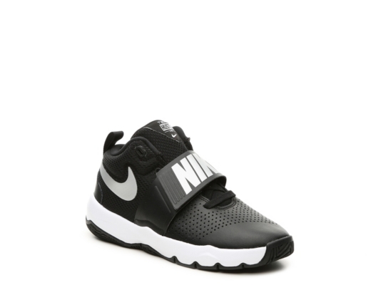 nike team hustle d8 sneaker