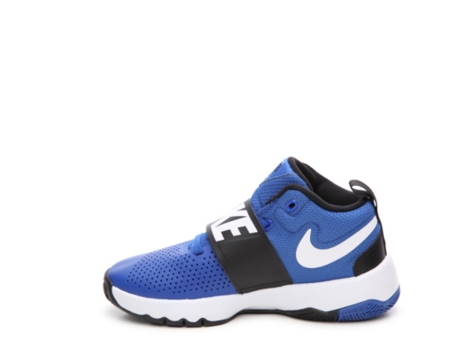 nike team hustle d8 sneaker