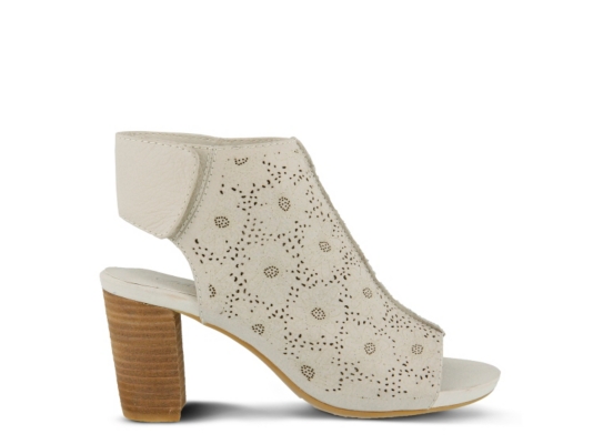 dsw l artiste sandals