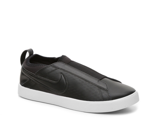 nike racquette slip on