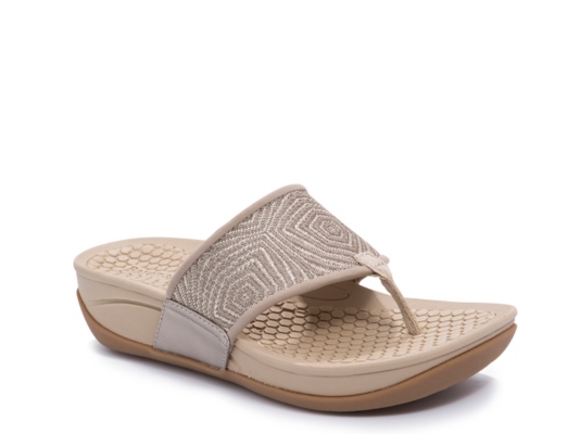 Bare Traps Dasie Wedge Sandal Women's Shoes | DSW