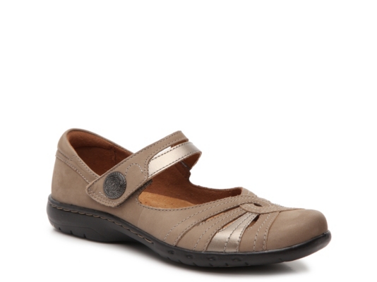cobb hill flat shoes