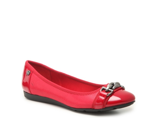 size 8 red flats