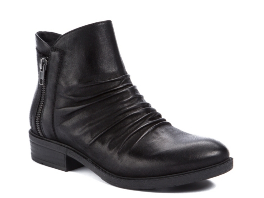 Bare Traps Yuno Bootie Women�s Shoes DSW