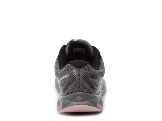 dsw trail running shoes