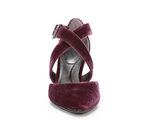 velvet flat pumps