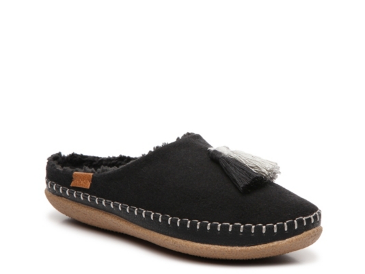 slippers with tassels