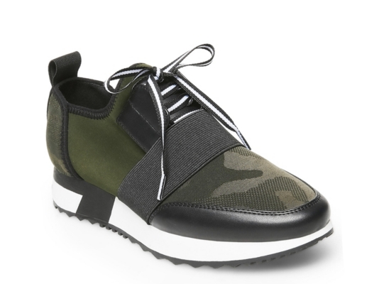 steve madden antics jogger sneakers camo