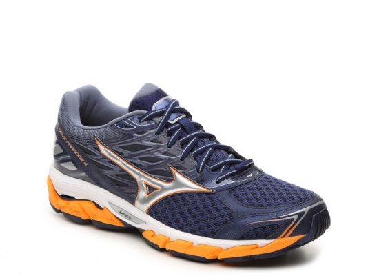 mizuno wave strider