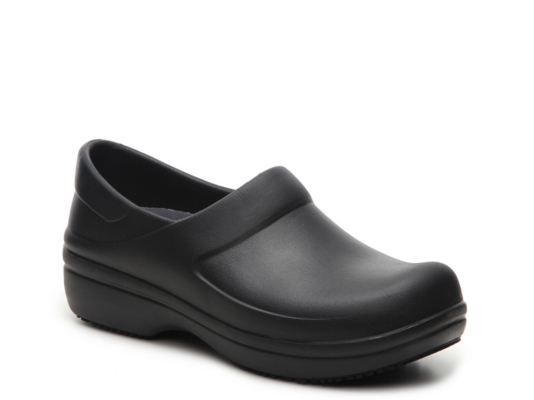 crocs neria work clog