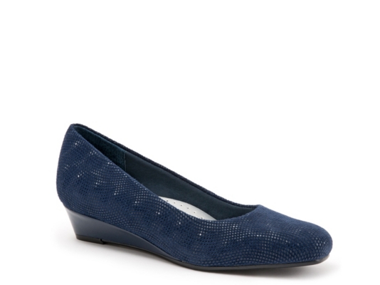 laurene wedge pump