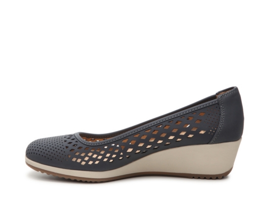 small wedge pumps