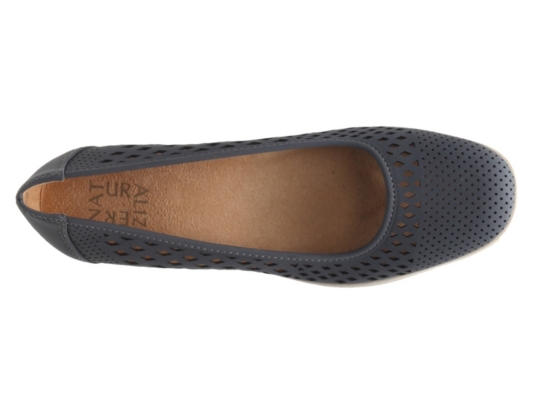 naturalizer brina wedge pumps