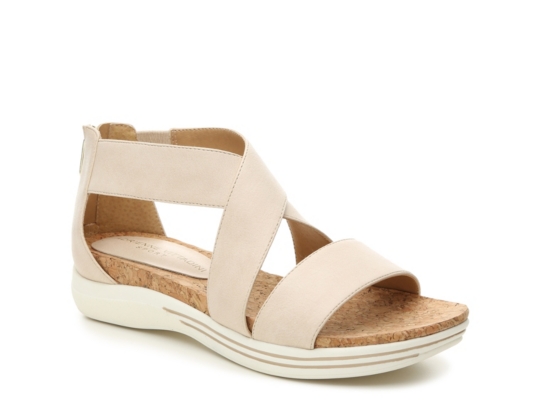 adrienne vittadini cary sport sandals