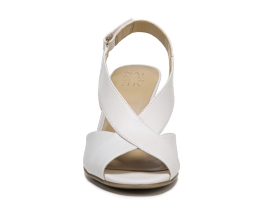 naturalizer barrie sandal