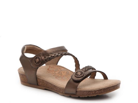 dsw aetrex