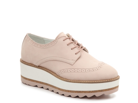 women's wingtip oxford shoes