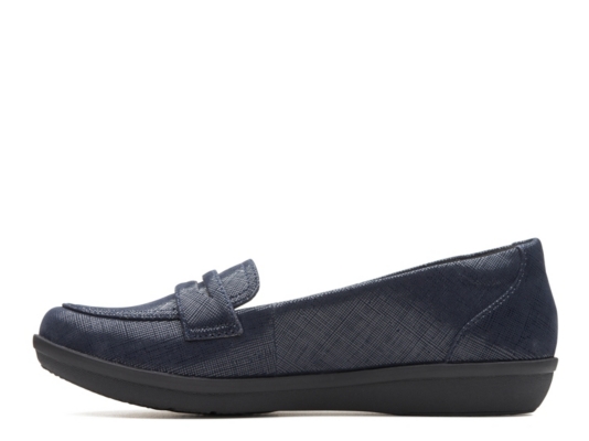 clarks ayla form penny loafer