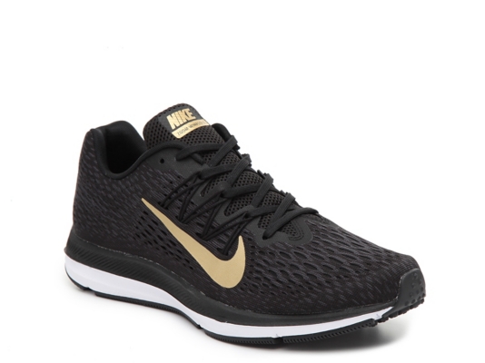 zoom winflo running shoe