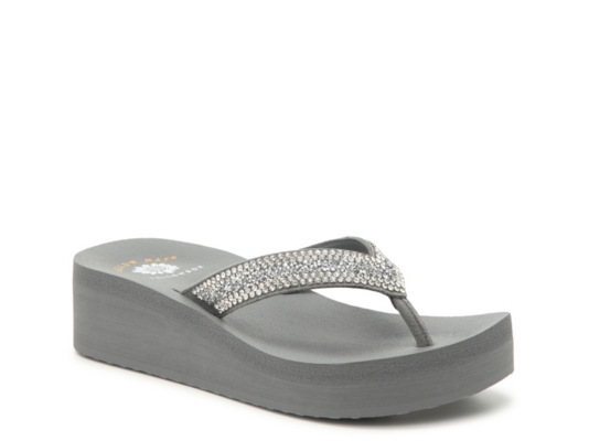 dsw yellow box flip flops