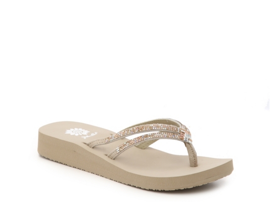 dsw yellow box flip flops