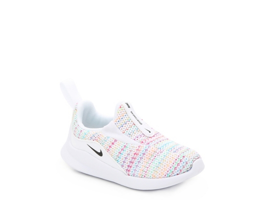 nike kids slip on sneakers