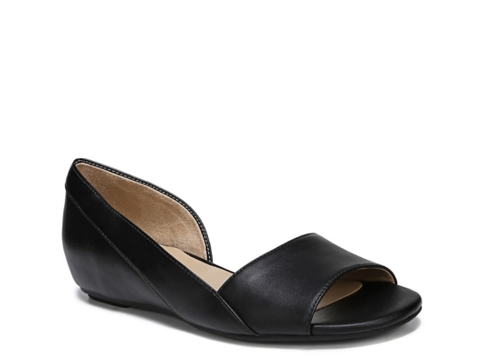 where can i buy naturalizer shoes