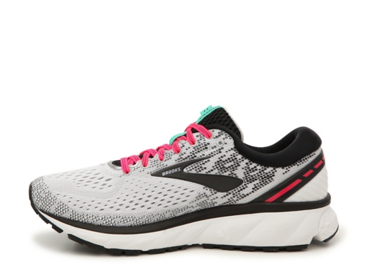 dsw running shoes for women