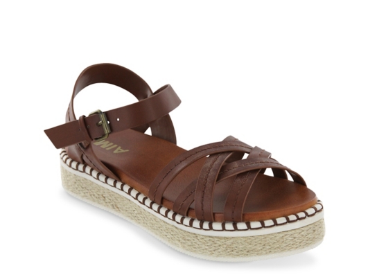 mia dsw