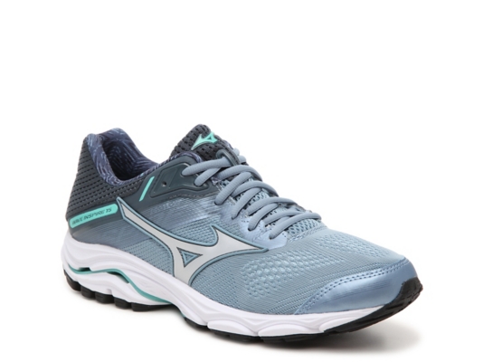 closeout mizuno running shoes