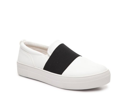 steve madden black slip on sneakers