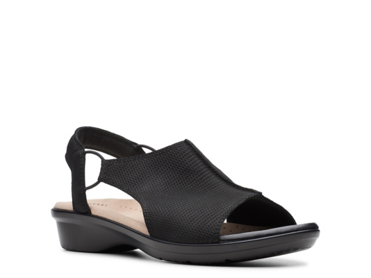 clarks flat pumps