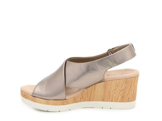 clarks women's cammy pearl wedge sandal